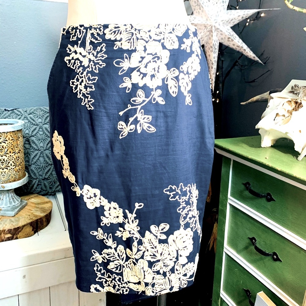 J CREW The Pencil Skirt 6 Blue Cream To the knee